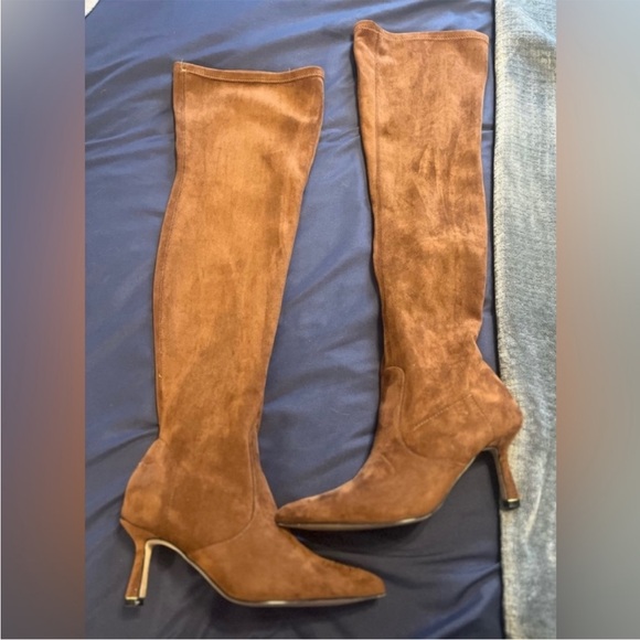 Size 8 Boots worn a handful of times. - Picture 4 of 9